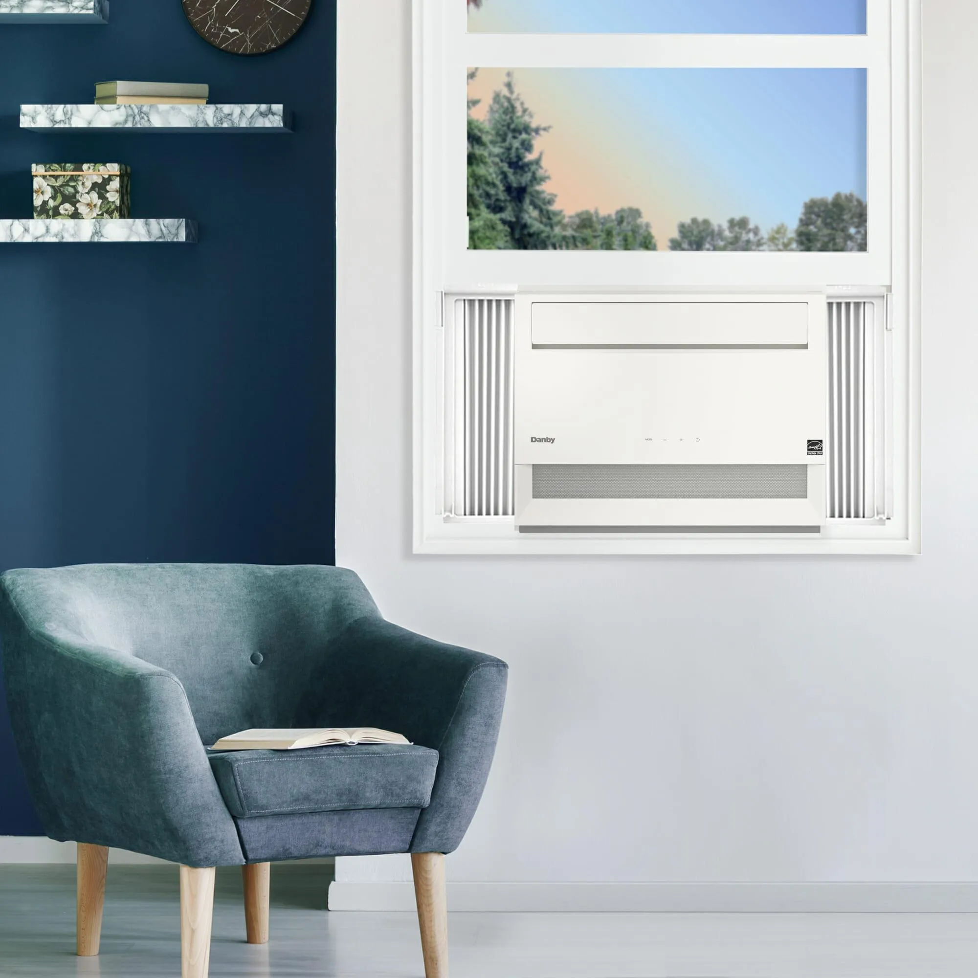 Danby DAC100B6WDB Danby 10,000 Btu Window Ac In White