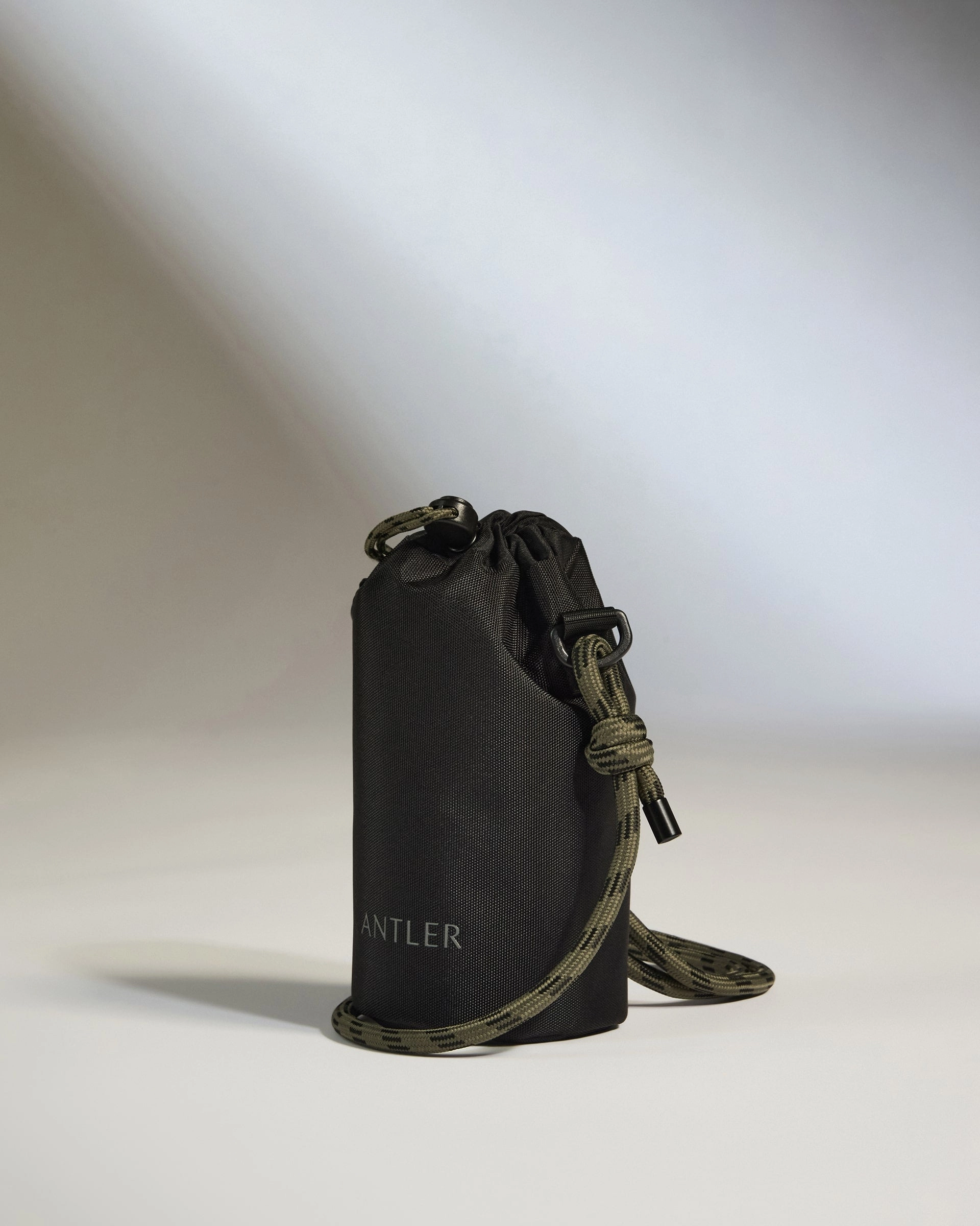 Discovery Bottle Holder In Carbon Black Grab Save Today Limited Offer Alert