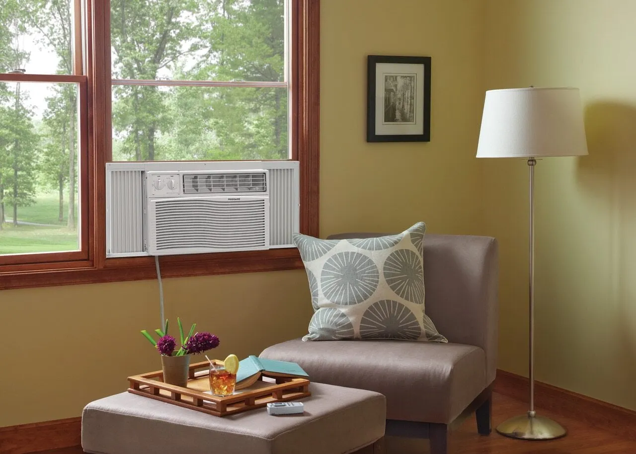 Frigidaire FFRA0611U1 Frigidaire 6,000 Btu Window-Mounted Room Air Conditioner