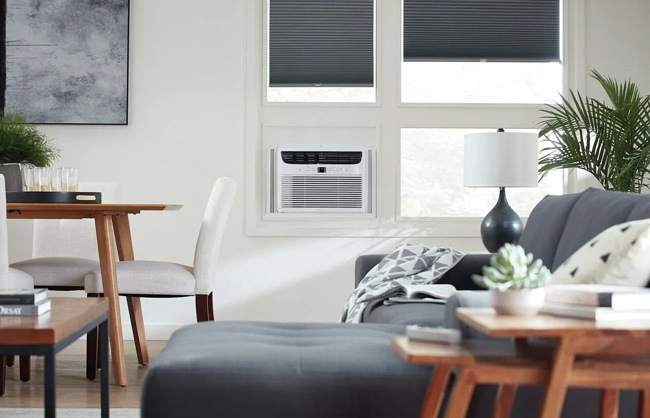 Frigidaire FFRE123WAE Frigidaire 12,000 Btu Window-Mounted Room Air Conditioner