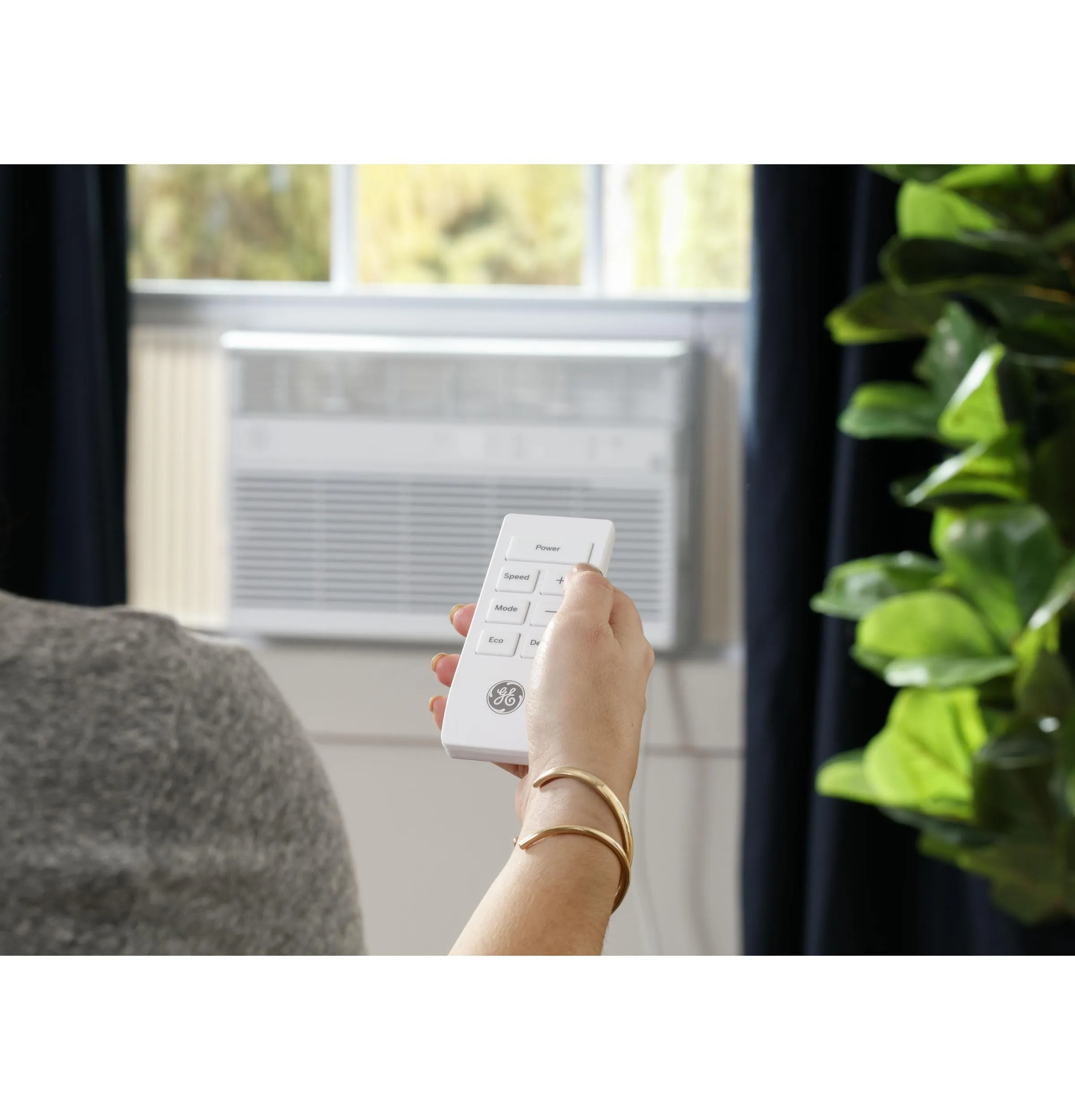 Ge Appliances AHE24DZ Ge? 23,500 Btu Heat/Cool Electronic Window Air Conditioner For Extra-Large Rooms Up To 1,500 Sq. Ft.