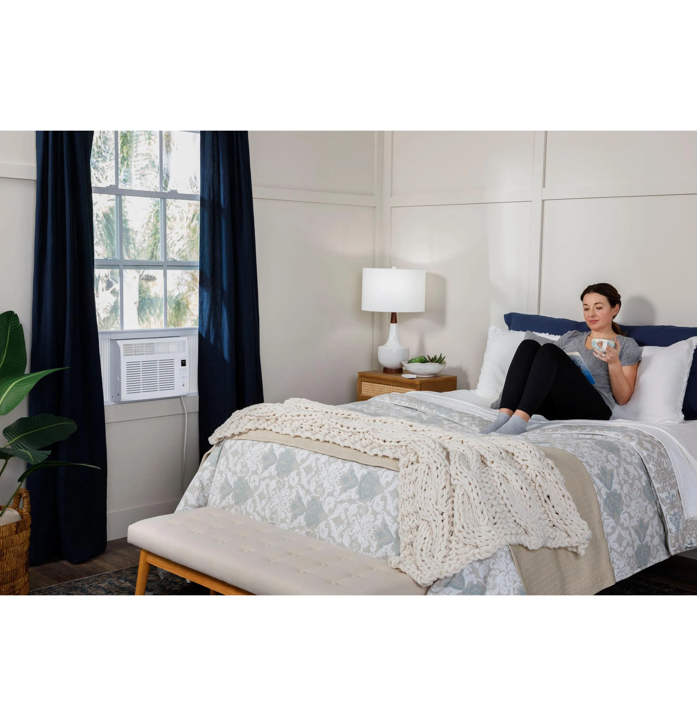 Ge Appliances AHW06LZ Ge? 6,000 Btu Electronic Window Air Conditioner For Small Rooms Up To 250 Sq Ft.