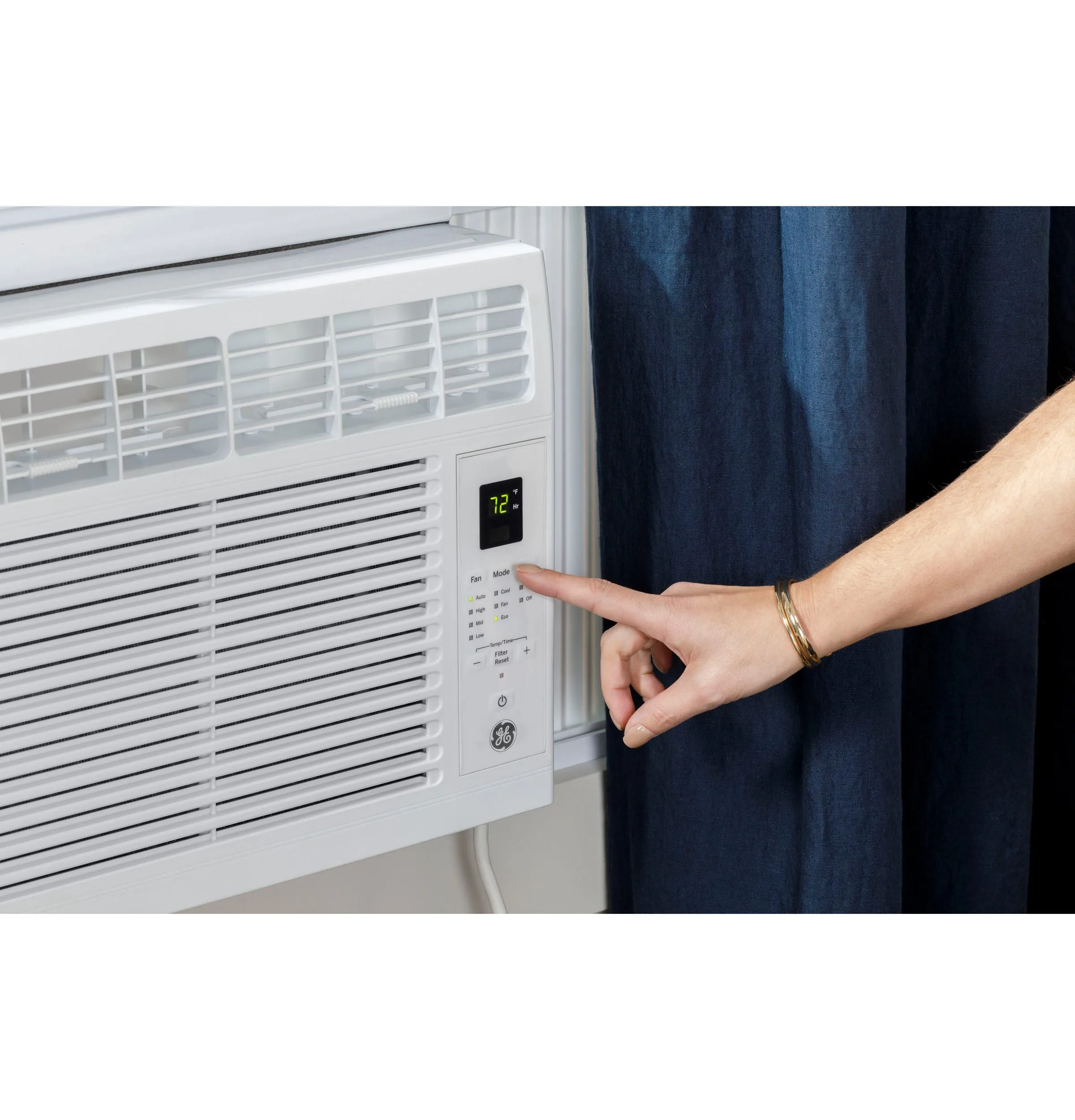 Ge Appliances AHW06LZ Ge? 6,000 Btu Electronic Window Air Conditioner For Small Rooms Up To 250 Sq Ft.