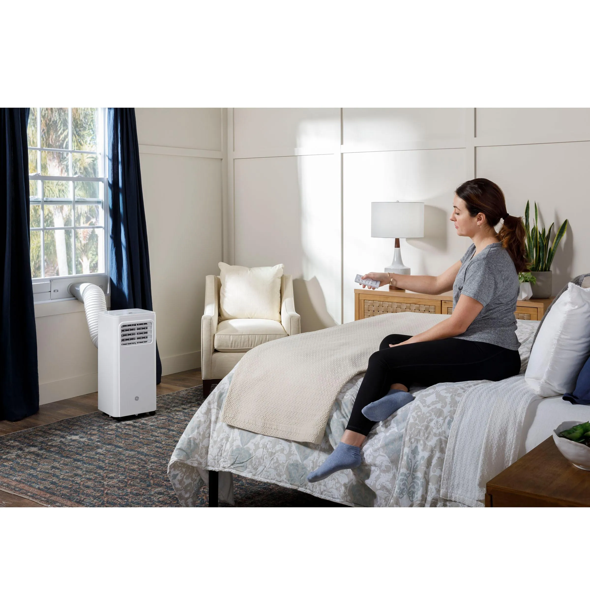 Ge Appliances APMS05BWF Ge? 5,000 Btu Doe Portable Air Conditioner For Small Rooms Up To 200 Sq. Ft.