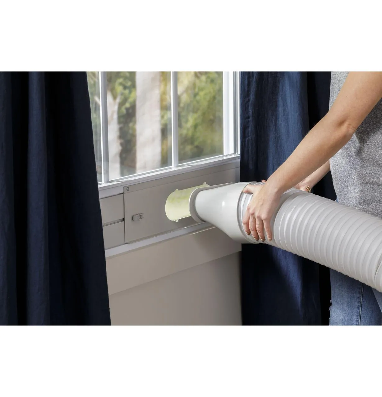 Haier QPCA10YBMW Haier 10,000 Btu Portable Air Conditioner For Medium Rooms Up To 350 Sq Ft. (7,200 Btu Sacc)