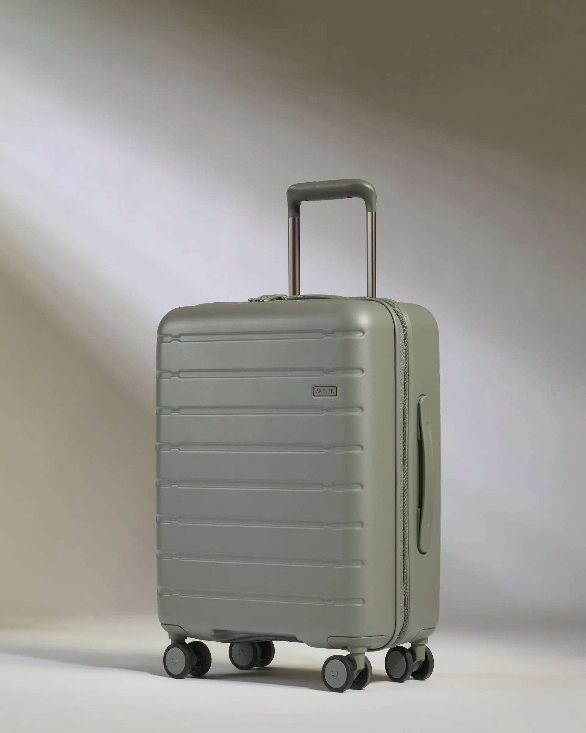 Stamford 2.0 Cabin In Field Green Hot Clearance Now