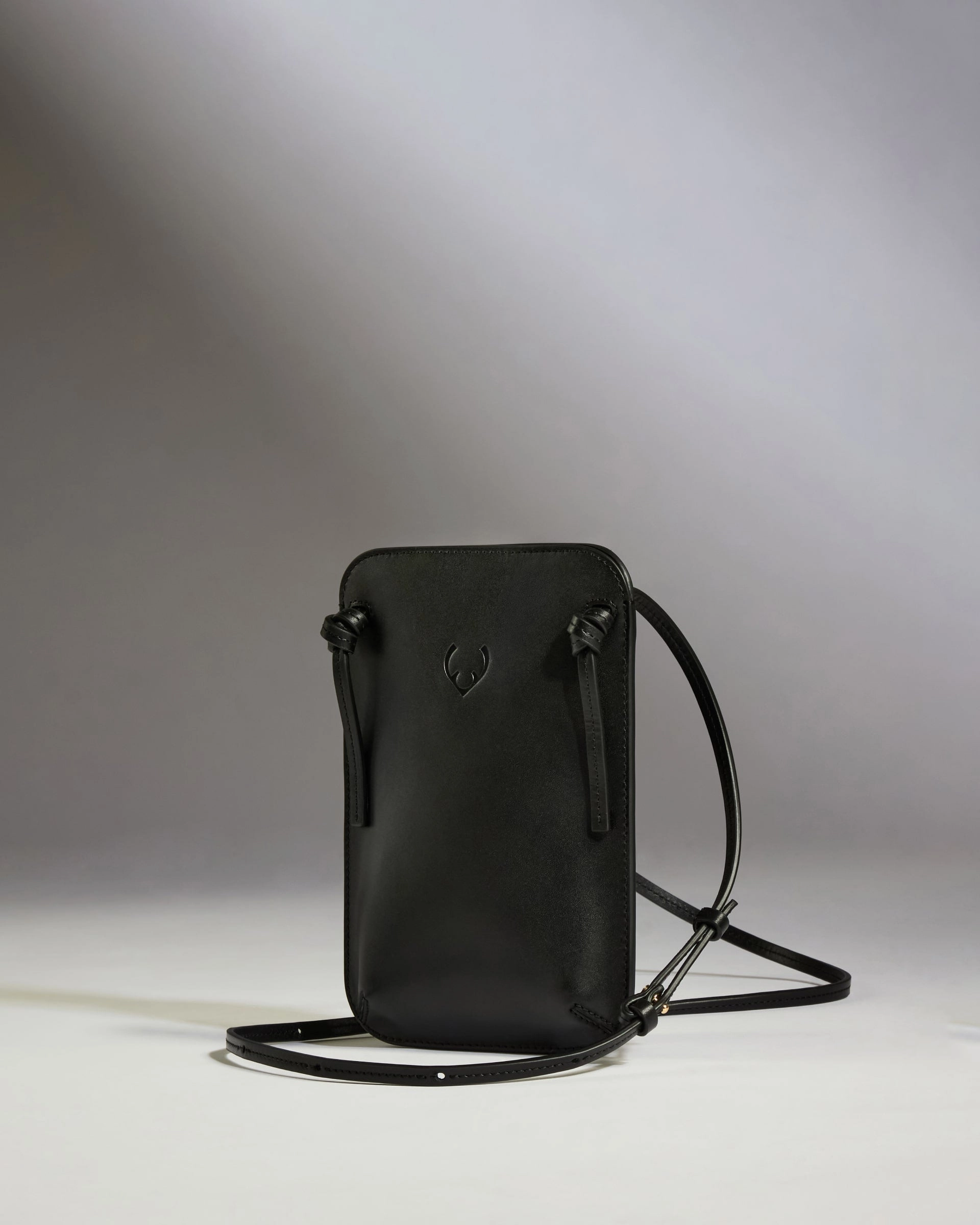MustHave Clearance Grab Your Deal Today Crossbody Bag In Black Leather - Heritage Collection