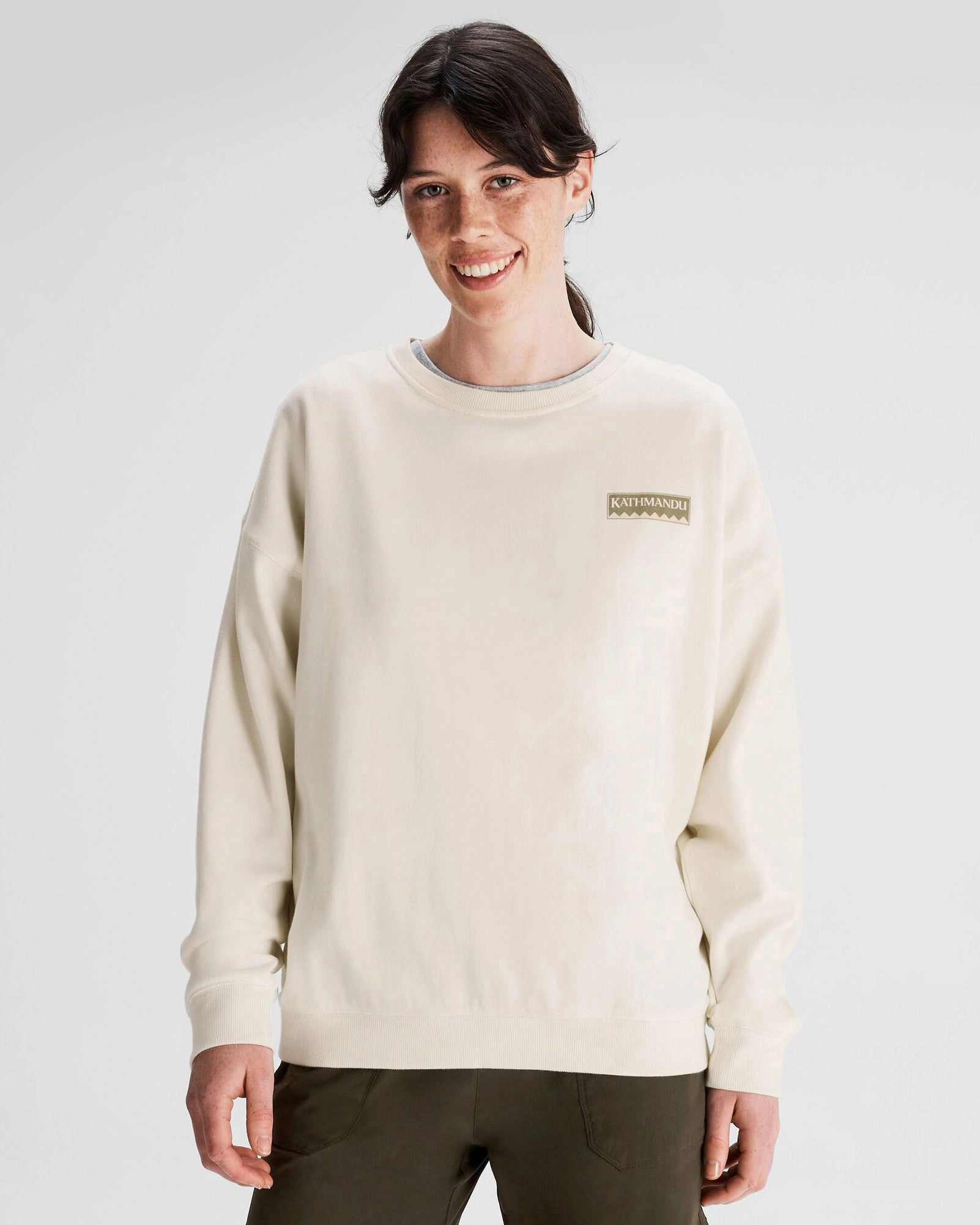 Today Only Discount Alert Women'S Heritage Logo Slouchy Lt Bb Crew Sweatshirt - Natural